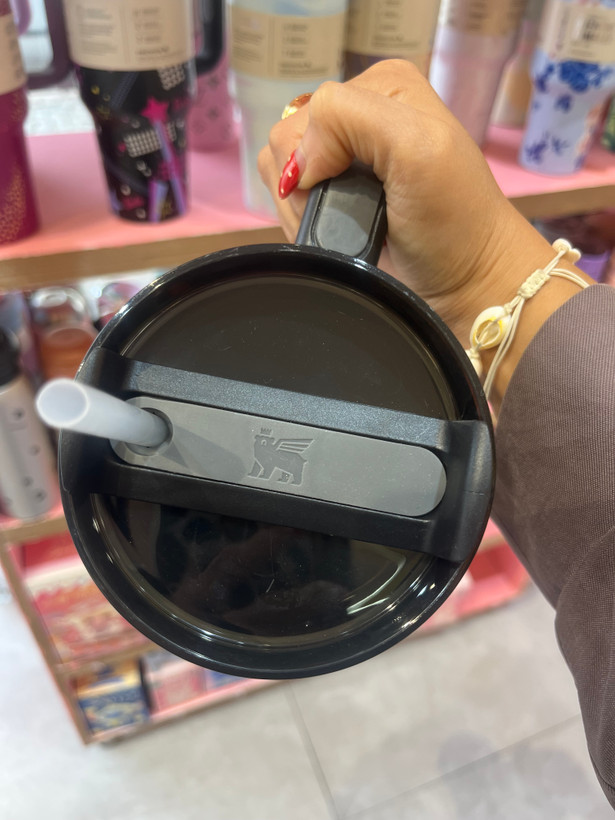 تراول ماگ استنلی اورجینال مشکی طرح لویی ویتون 1.18L